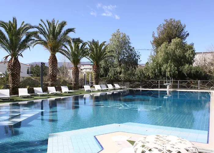 Ariha Cosenza 4* רנדה