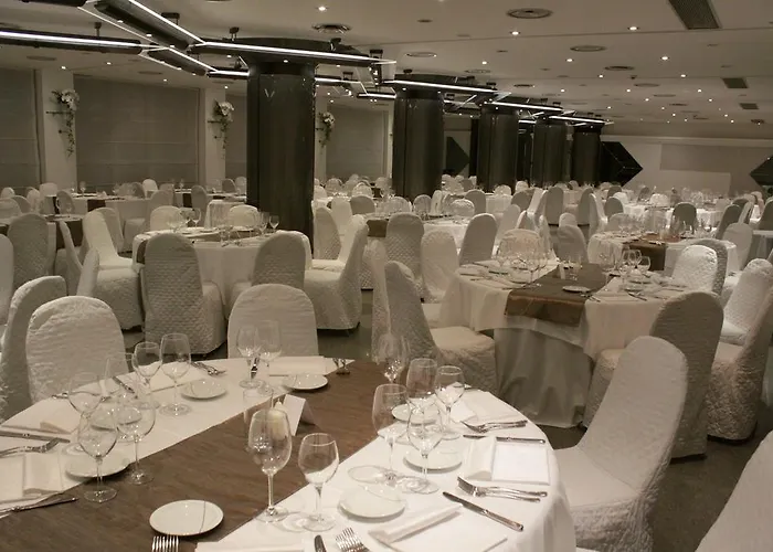 Ariha Cosenza מלון