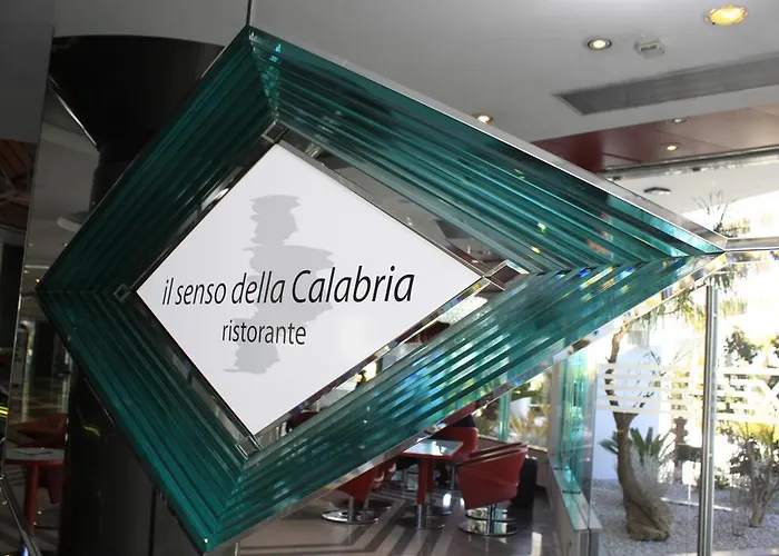 Ariha Cosenza מלון