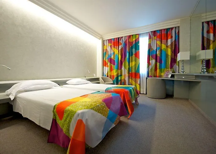 Ariha Cosenza 4* רנדה