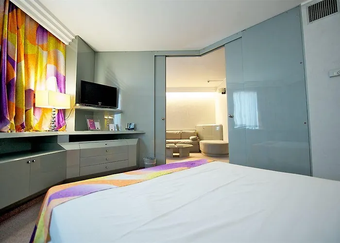 Ariha Cosenza רנדה