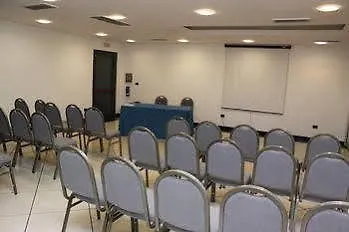 Ariha Cosenza מלון 4*